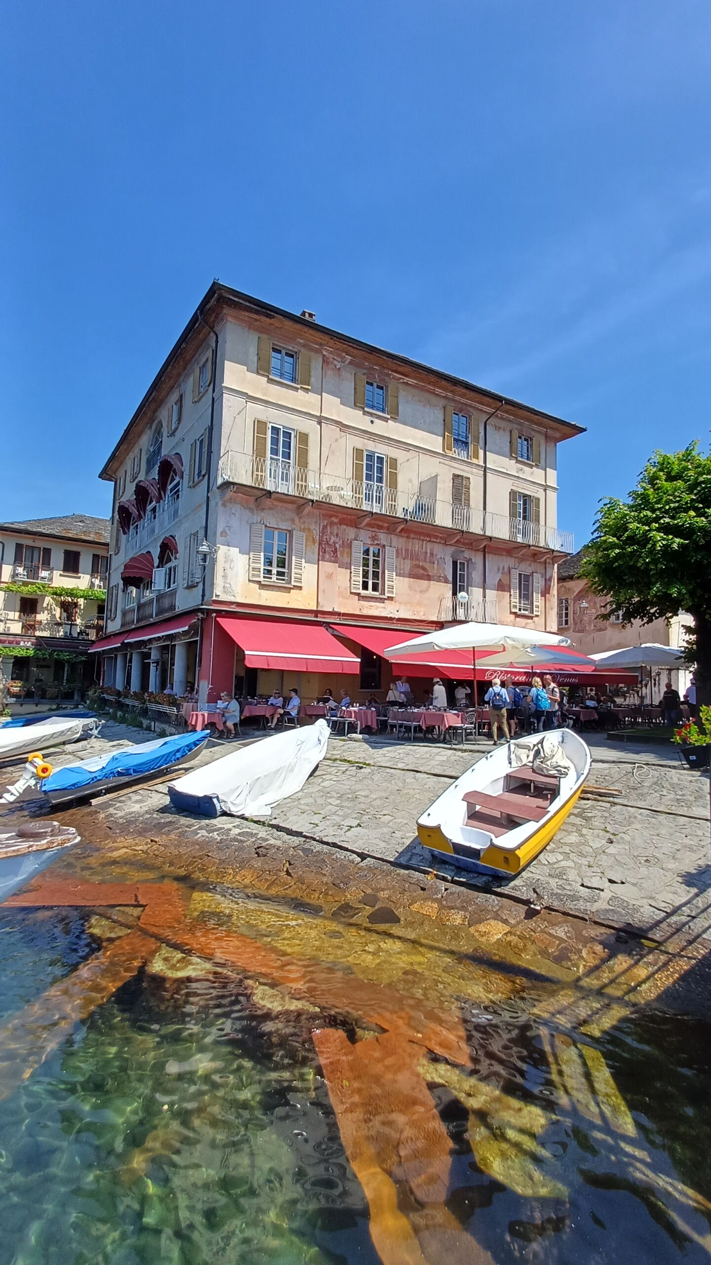 Foto ricordo della gita al Lago d’Orta Foto ricordo della gita al Lago d'Orta